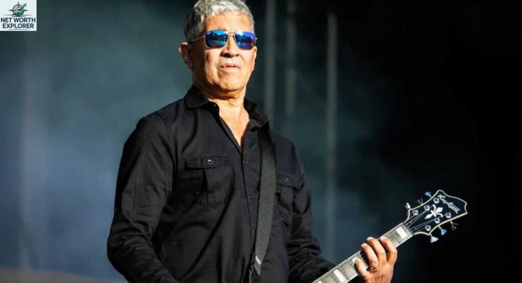 Early Life and Background of Pat Smear
