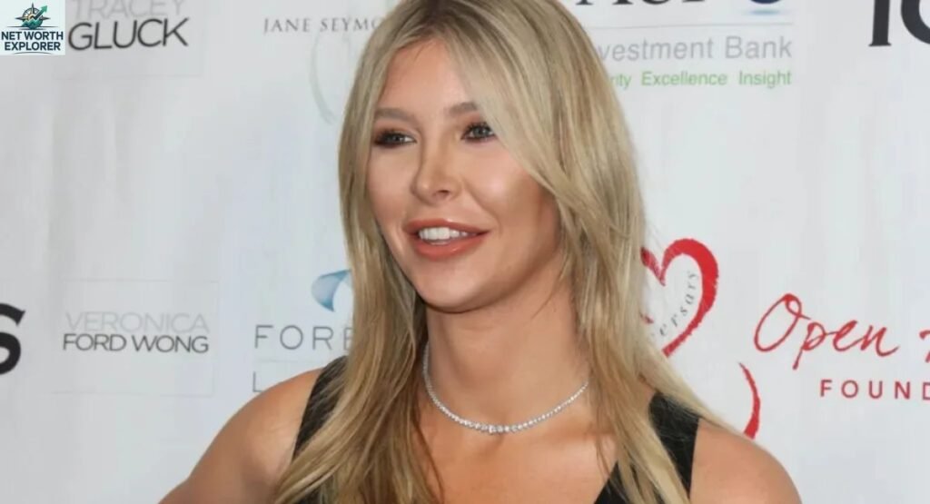 Sophia Hutchins Luxury Lifestyle, House, and Car Collection